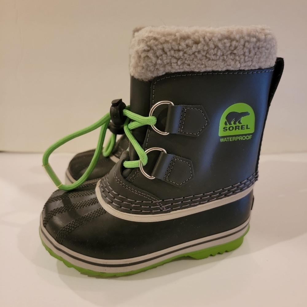 SOREL NC1880-259 KIDS WATERPROOF LINED Boots size 9 youth kids infant